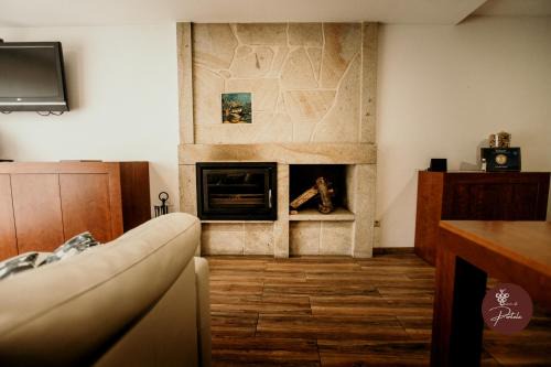 Gondoriz House | Casa da Adega - Quinta da Portela