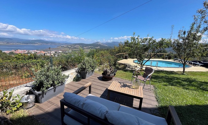 Vilarelho Villa | Casa da Madrinha, Moradia com Piscina e Vistas Incríveis. Patudos Bem-vindos