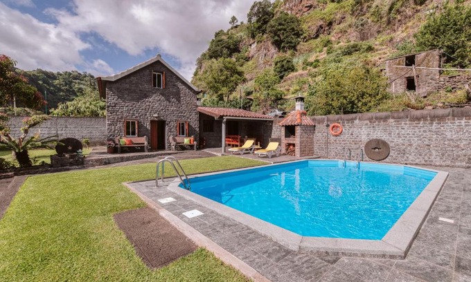 Faial House | Casa da Pedra by Amazing Madeira