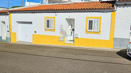 Cabecao House | Casa da Quinta by Sunny Deluxe