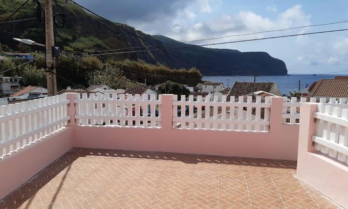 Mosteiros House | Casa da Ribeira - Mosteiros