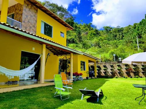 Vitor Hugo House | Casa da Uruçu Amarela