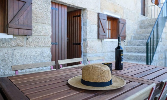 Amarante House | Casa Das Caneiroas Lovely 2-Bed House in Amarante