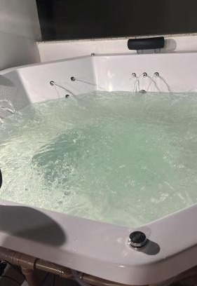 Vargem Pequena House | Casa de alto padrão com hidromassagem aquecida aceita pet perto da praia