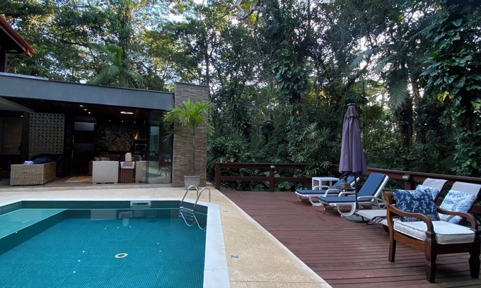 Guarutuba House | Casa de Praia de Bertioga com Piscina