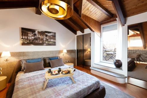 Monza Apartment | Casa del Borgo - Esclusiva Suite centro Monza con vista Duomo