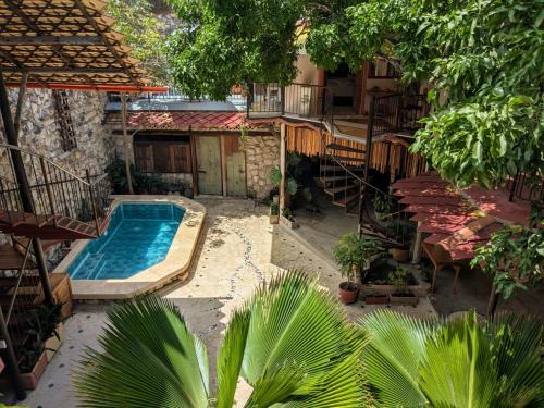 Cartagena Walled City House | Casa del Tunel Lodge in Getsemani