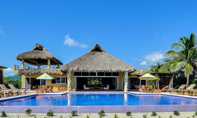 Santa Maria Colotepec Villa | Casa Doris Stylish Ocean Front Villa Resort with Full Service