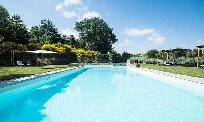 Trequanda House | Casa Dracena P: A welcoming two-story apartment situated in the heart of the Tuscan countryside, with Free WI-FI.
