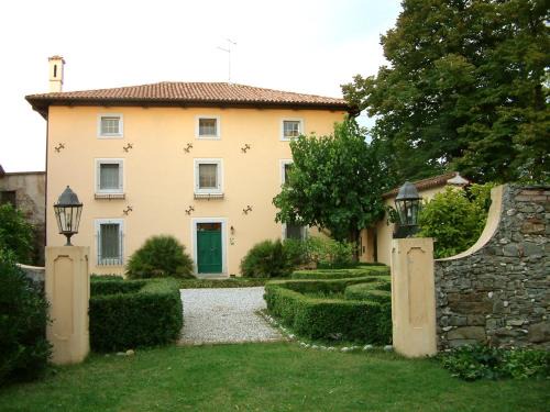 Corno di Rosazzo Bed & Breakfast | Casa Due Tigli B&B
