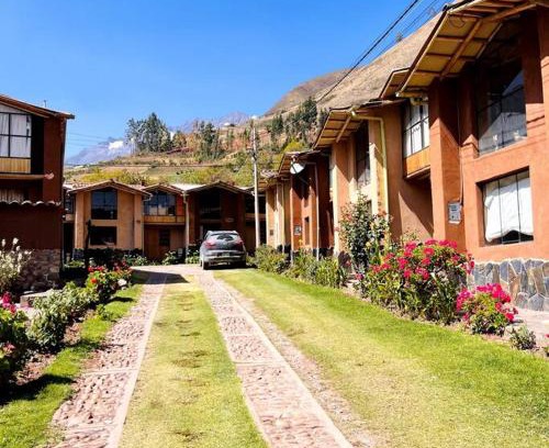 Urubamba Ski Chalet | Casa ecológica con vista a las montañas
