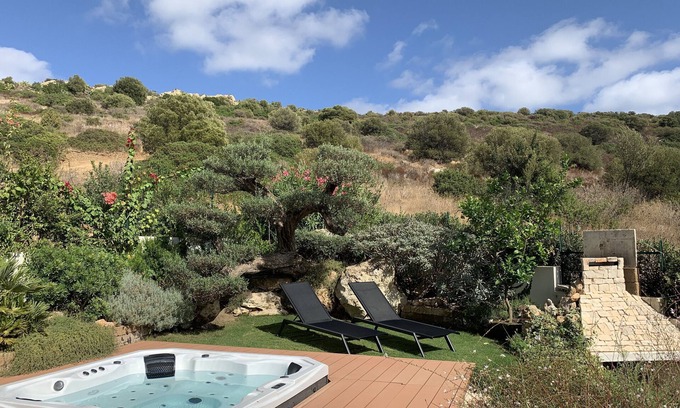 Villasimius House | Casa Edhen Villasimius - Garden & Jacuzzi