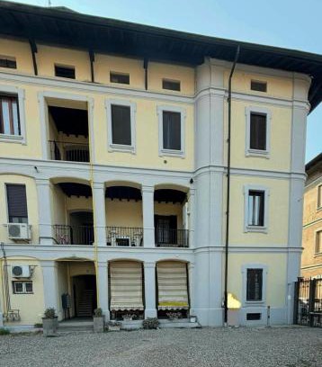 Rozzano Apartment | Casa Edoardo Rozzano Assago