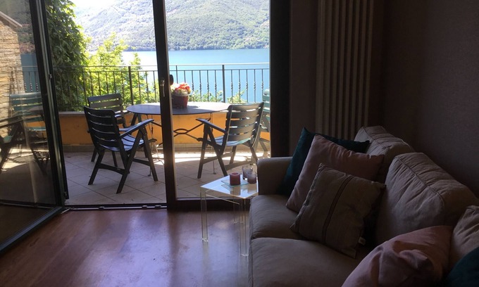 Dervio Apartment | Casa Elisabetta apartment with swimming pool and view of Lake Como