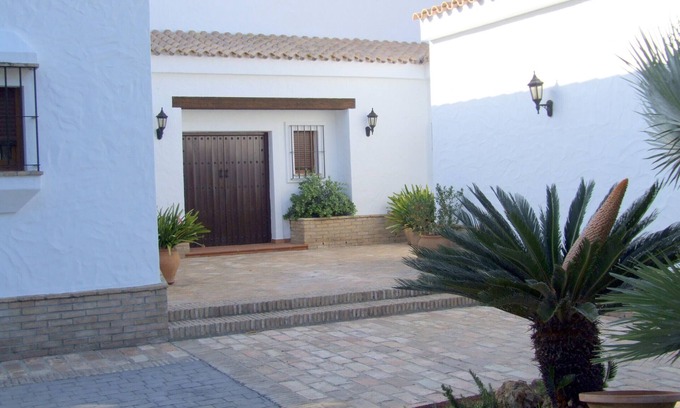 Cabo Roche Villa | Casa Encinar. Rustic-style beach house. Beach 500m