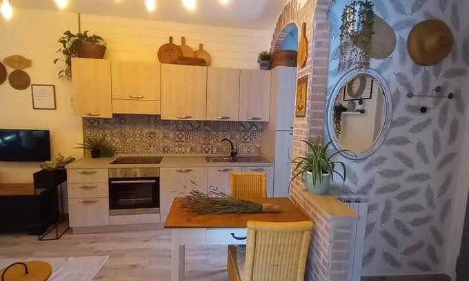 Porto Ceresio Apartment | Casa Fiorita 22 Porto Ceresio