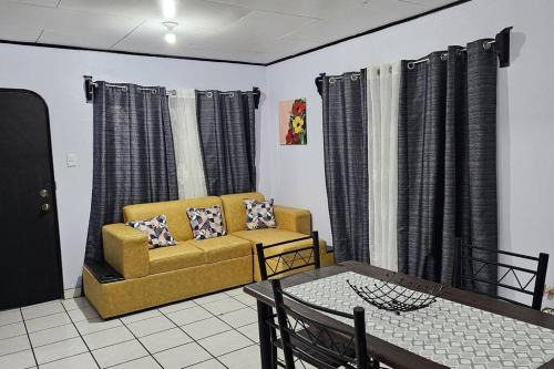 San Vito House | Casa Flor de Azalea