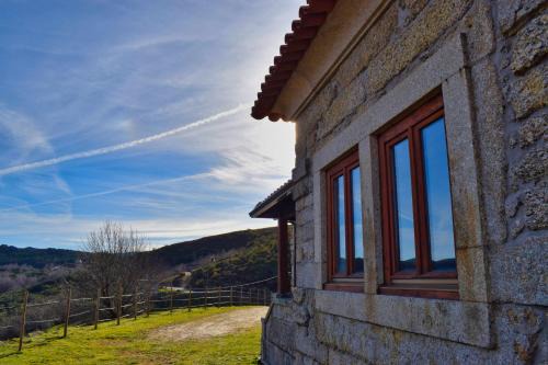 Arcos de Valdevez House | Casa Florestal, na Branda da Bouça dos Homens