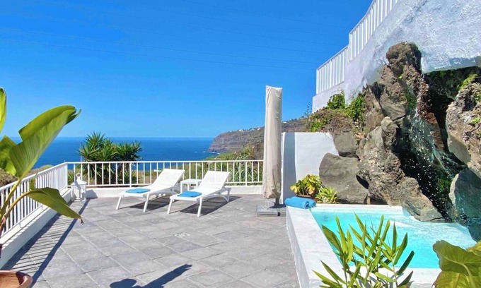 La Orotava House | Casa Fontana, small pool with a view of the sea