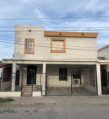 Hermosillo Apartment | Casa grande y centrica, 3 cuartos y 2 baños