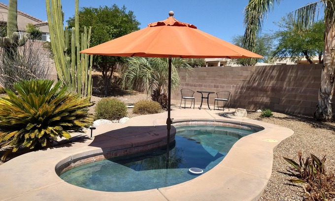 Monterra Knolls House | CASA GRIS-Heated spool-Bring your fur baby!