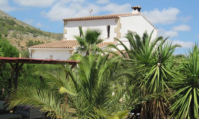 Jalon Villa | Casa Gusta, a beautiful villa with exceptional pool and palm garden!n