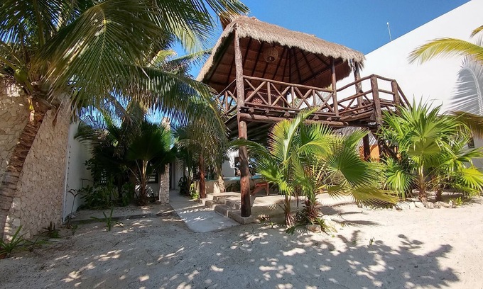 Chelem Villa | Casa Huul Kiin, with beautiful Mayan pool and palapa!