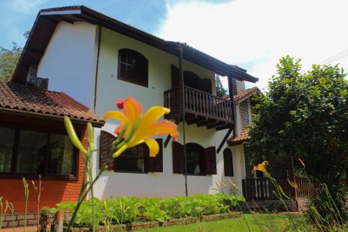 Nova Friburgo House | Casa Incrível em Nova Friburgo - Espaço Humedica