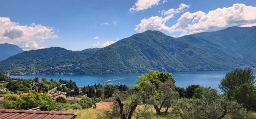 Tremezzo Apartment | Casa Intignano - appartamento con terrazzo vista lago