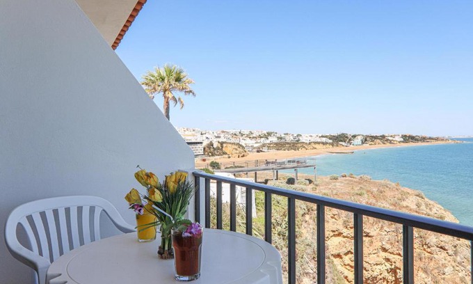 Albufeira Apartment | Casa Jardins do Mar 1