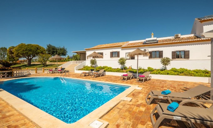 Tunes Villa | Casa Katarina - Private Villa - Heated pool - Free Wifi - Air Con