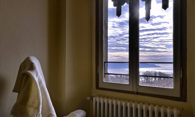 Liano-Formaga Ski Chalet | Casa La Villanella by Theater Home - with marvellous lake view