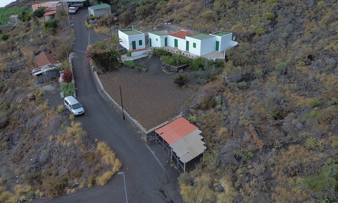 Fuencaliente de la Palma House | Casa Las Indias Ideal Para Descansar, con Rutas de Senderos Cerca y Playas a 5m