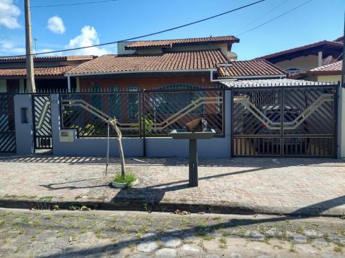 Jardim Imperador House | Casa linda e confortável a 3 min da praia!