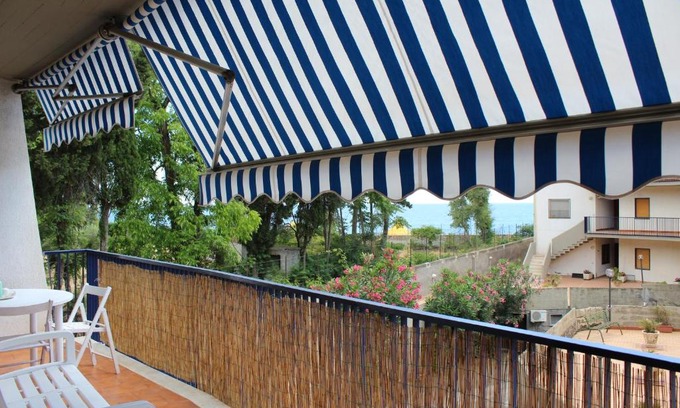 Recanati Apartment | Casa Lucrezia Naxos Bay