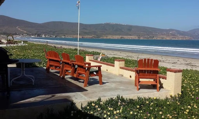 Lengueta Arenosa House | CASA MARBELLA 2BR 1BA Private Beach-Front Home