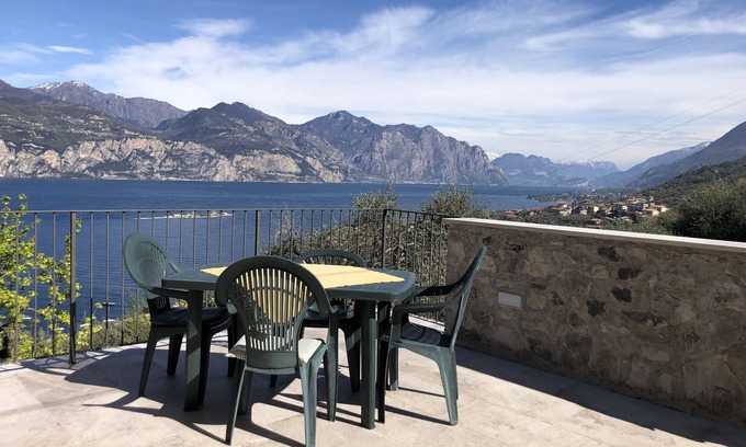 Castelletto Apartment | Casa Margherita apartment 7 with large panoramic terrace