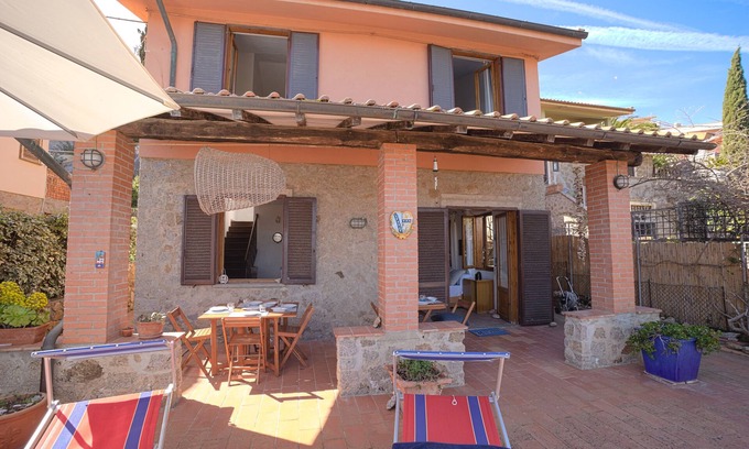 Arenella House | CASA MARGOT (RELAX WITH VISTA), independent, 300mt from the sea and the beach
