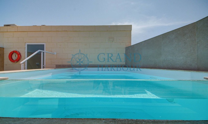 Ghaxaq House | Casa Meraviglia in Ghaxaq – Rooftop Pool & Garage