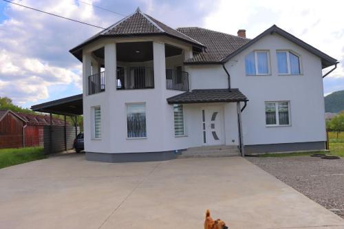 Sighetu Marmatiei House | Casa Mihai Marius