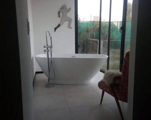 Neuquen House | Casa minimalista (A+)