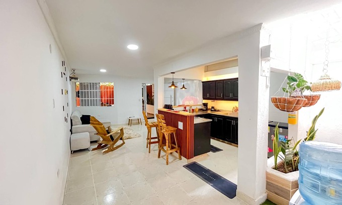Santa Marta House | Casa Moderna en Santa Marta a 10 Min del Centro Histórico y la Bahía