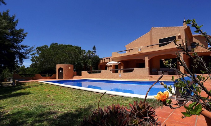 Lagoa e Carvoeiro Villa | Casa Monte Novo, villa with private pool near the beaches and Carvoeiro