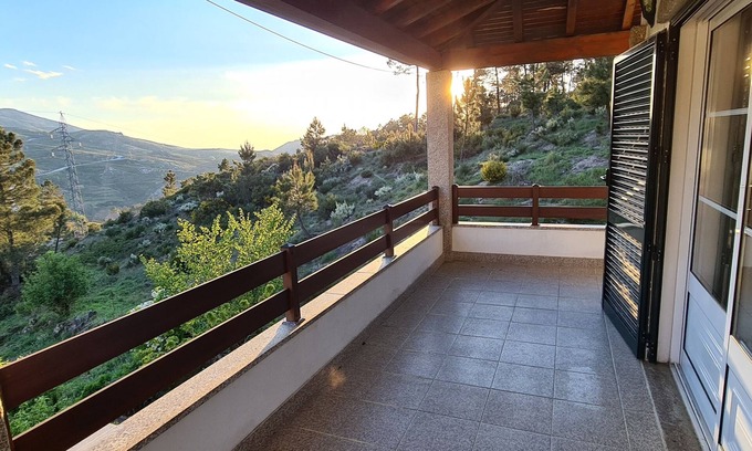 Seia House | Casa na Serra, sabugueiro