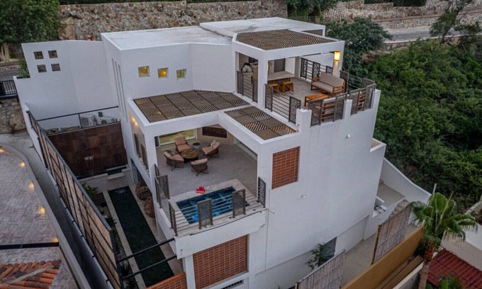 Centro Villa | Casa Natalia: Newly Built Luxurious Pedregal Home