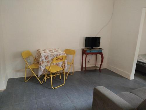 Tingua House | Casa no Centro de Tinguá - Sem Roupas de Cama e Toalhas