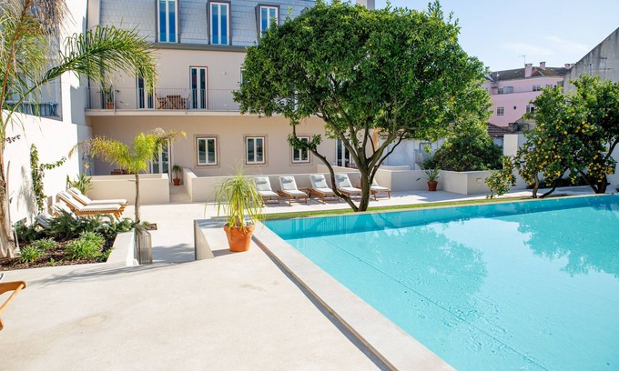 Cacilhas Apartment | Casa René, Lisbon's Hidden Gem