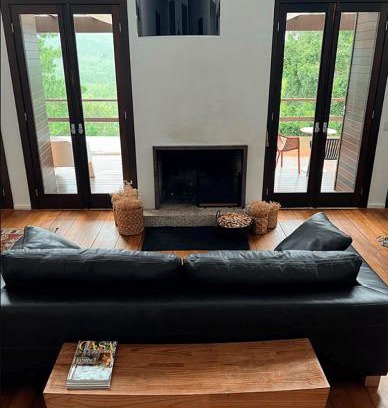 Campo Alegre House | Casa Rossa Campo Alegre