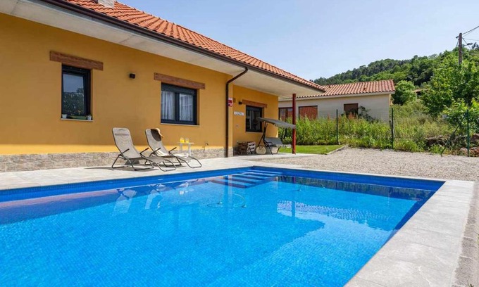 Carabano Ski Chalet | Casa Rural en Lucena