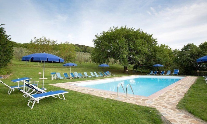 Castiglione d'Orcia House | Casa Salvia A: An apartment in the characteristic style of the Tuscan countryside, with Free WI-FI.